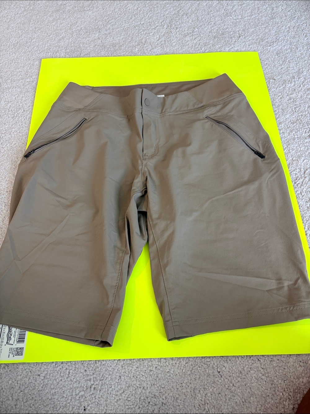Women’s Performance Stretch Shorts - Taupe